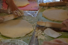 mani-in-pasta-crescia_05